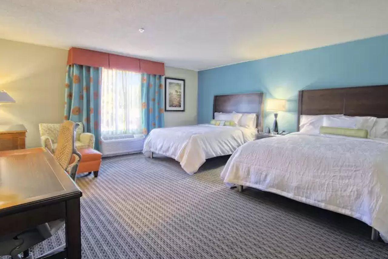 Hilton Garden Inn Midtown Талса Экстерьер фото