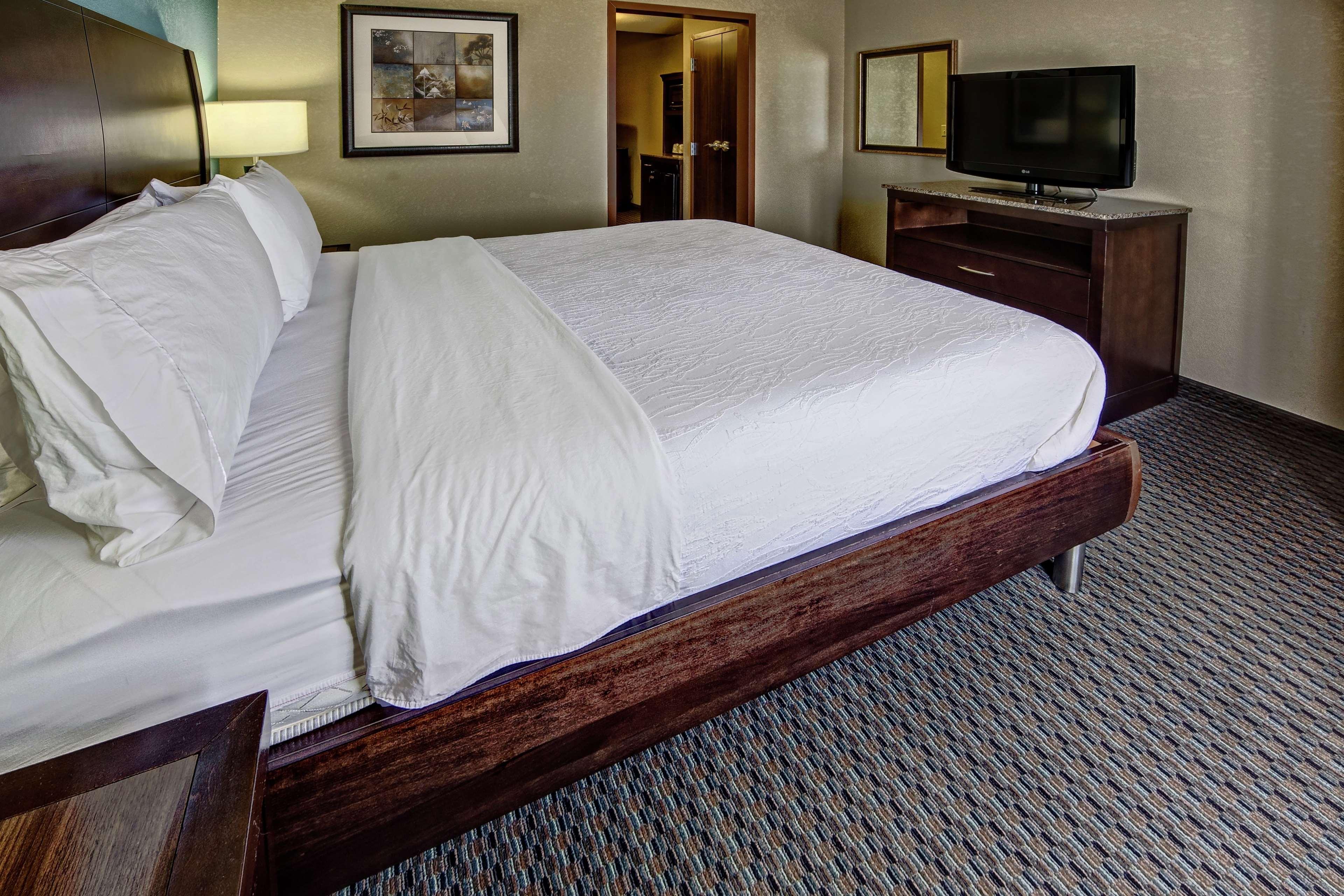 Hilton Garden Inn Midtown Талса Экстерьер фото