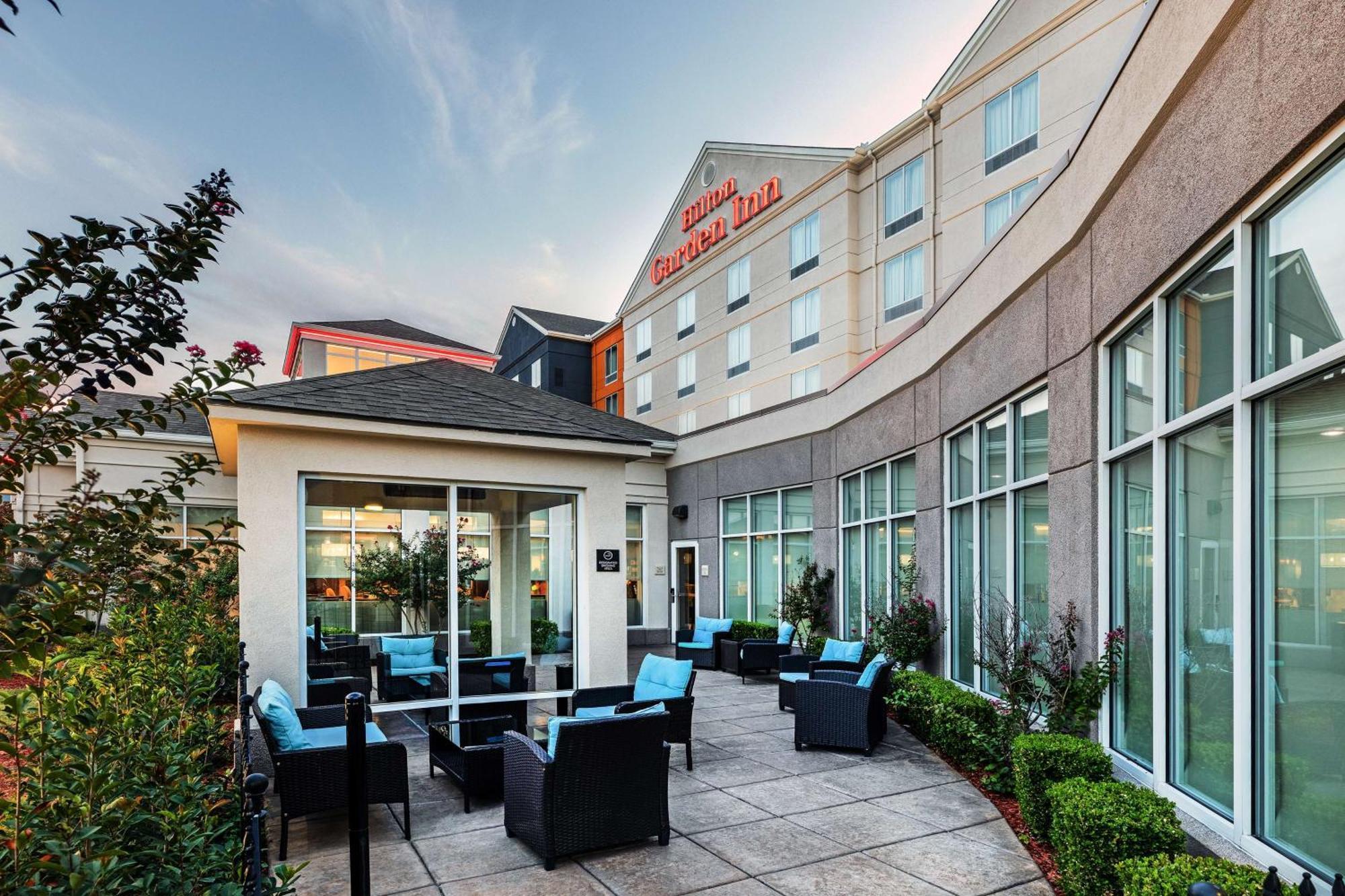 Hilton Garden Inn Midtown Талса Экстерьер фото