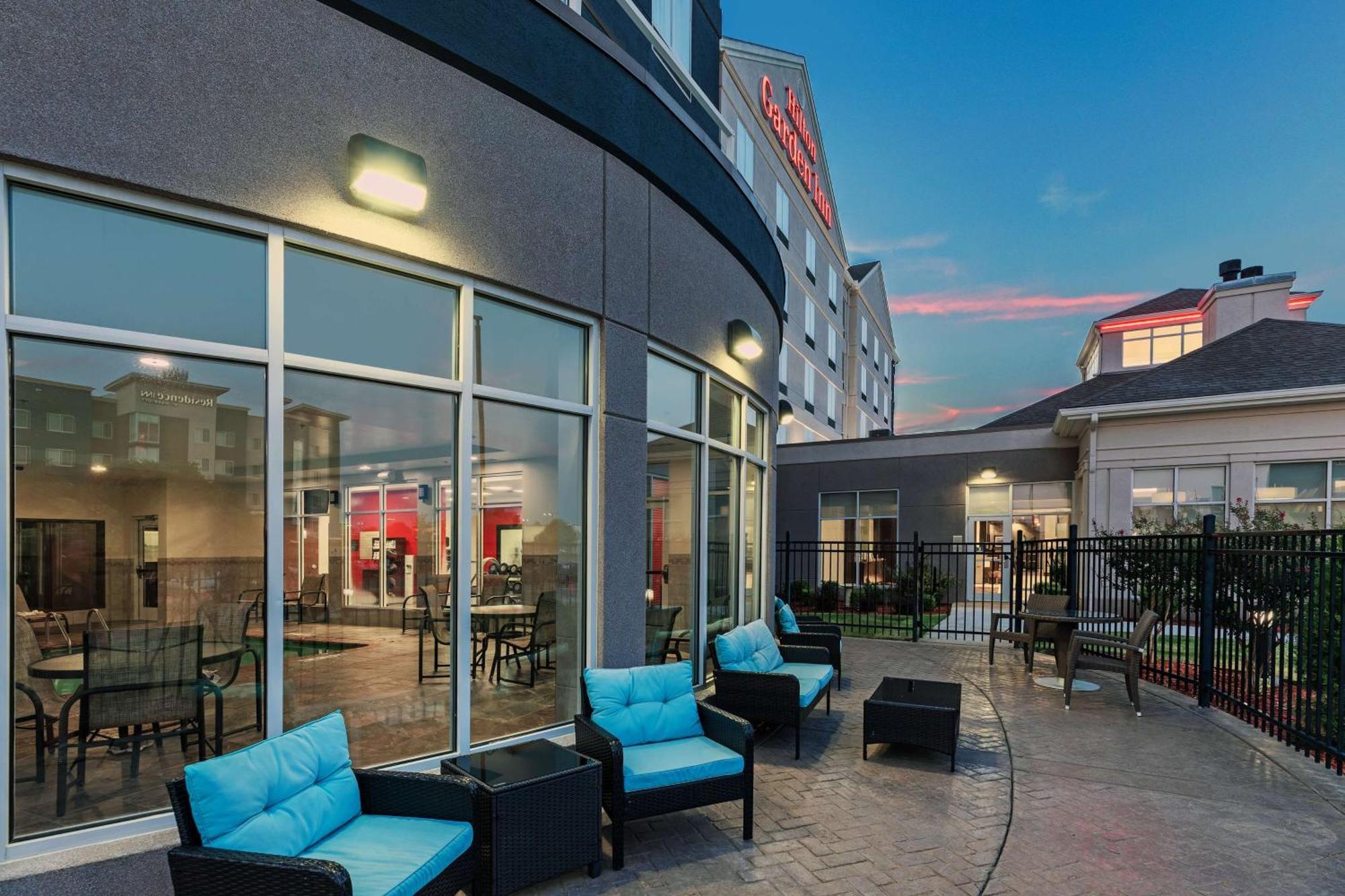 Hilton Garden Inn Midtown Талса Экстерьер фото