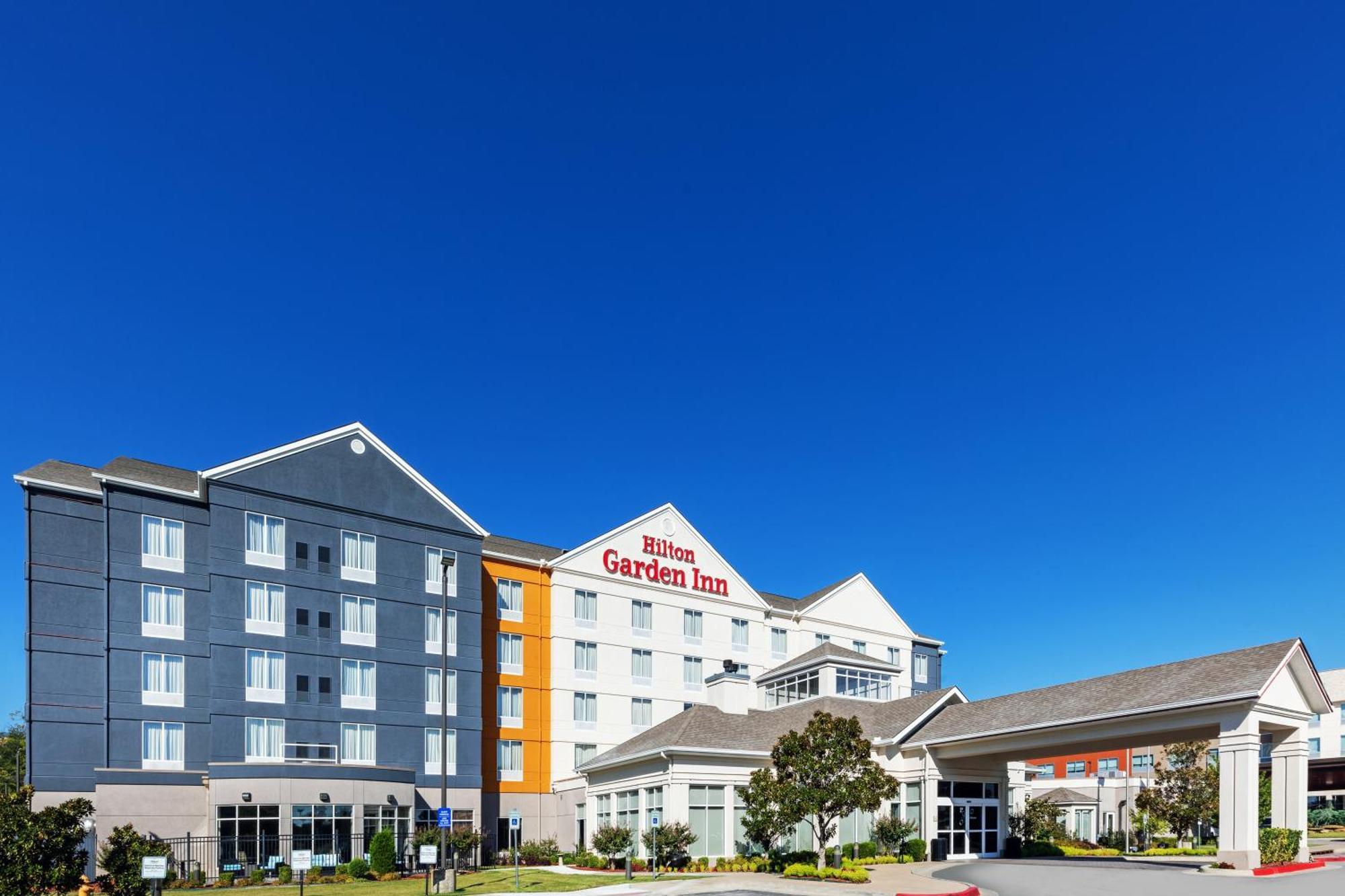 Hilton Garden Inn Midtown Талса Экстерьер фото