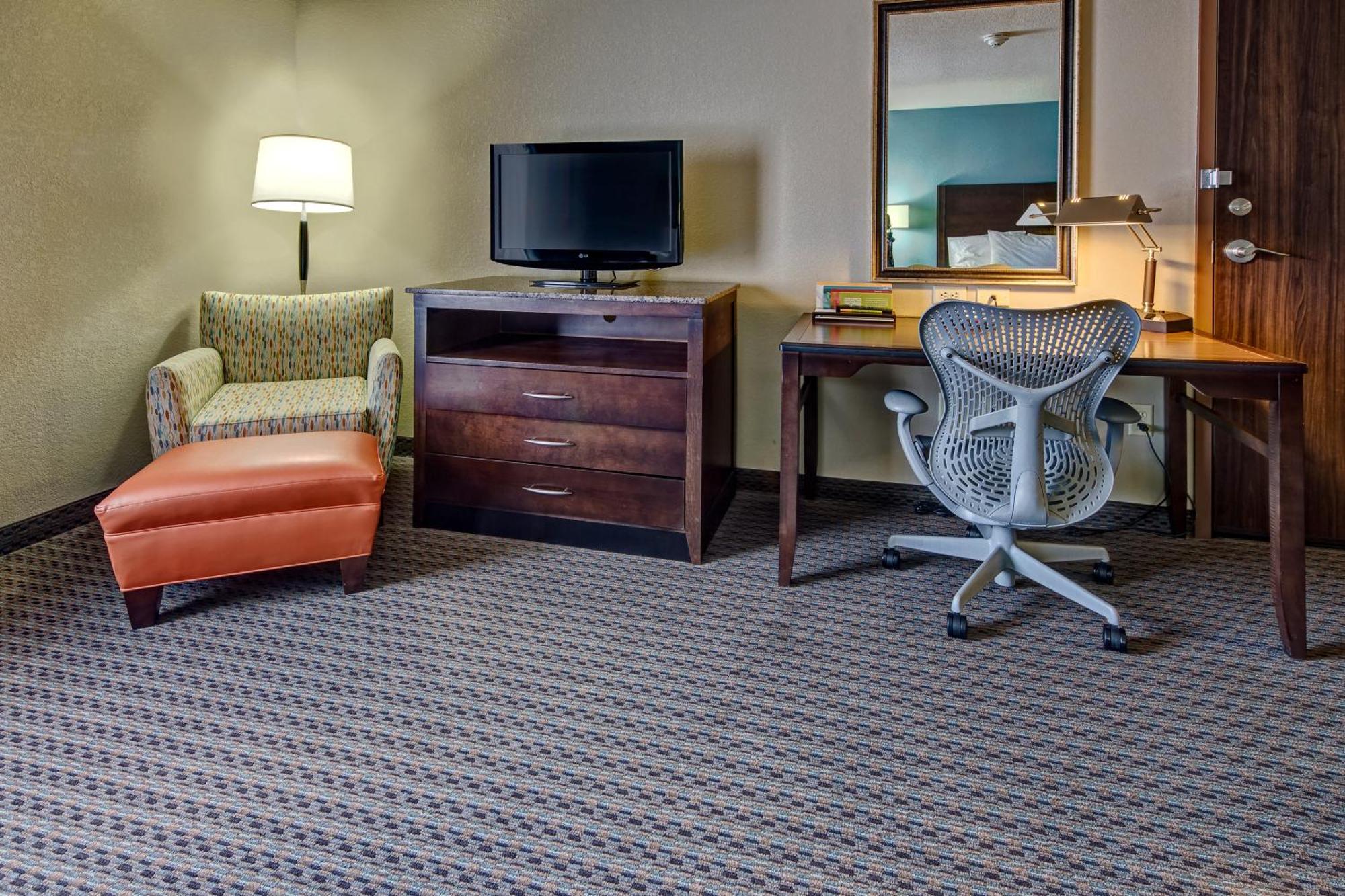 Hilton Garden Inn Midtown Талса Экстерьер фото