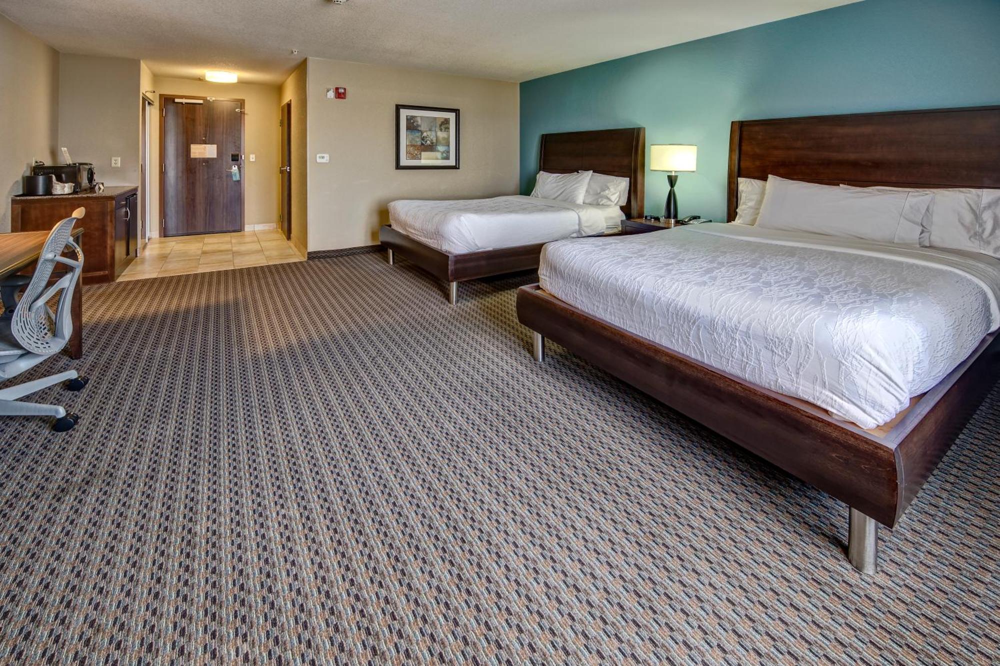 Hilton Garden Inn Midtown Талса Экстерьер фото