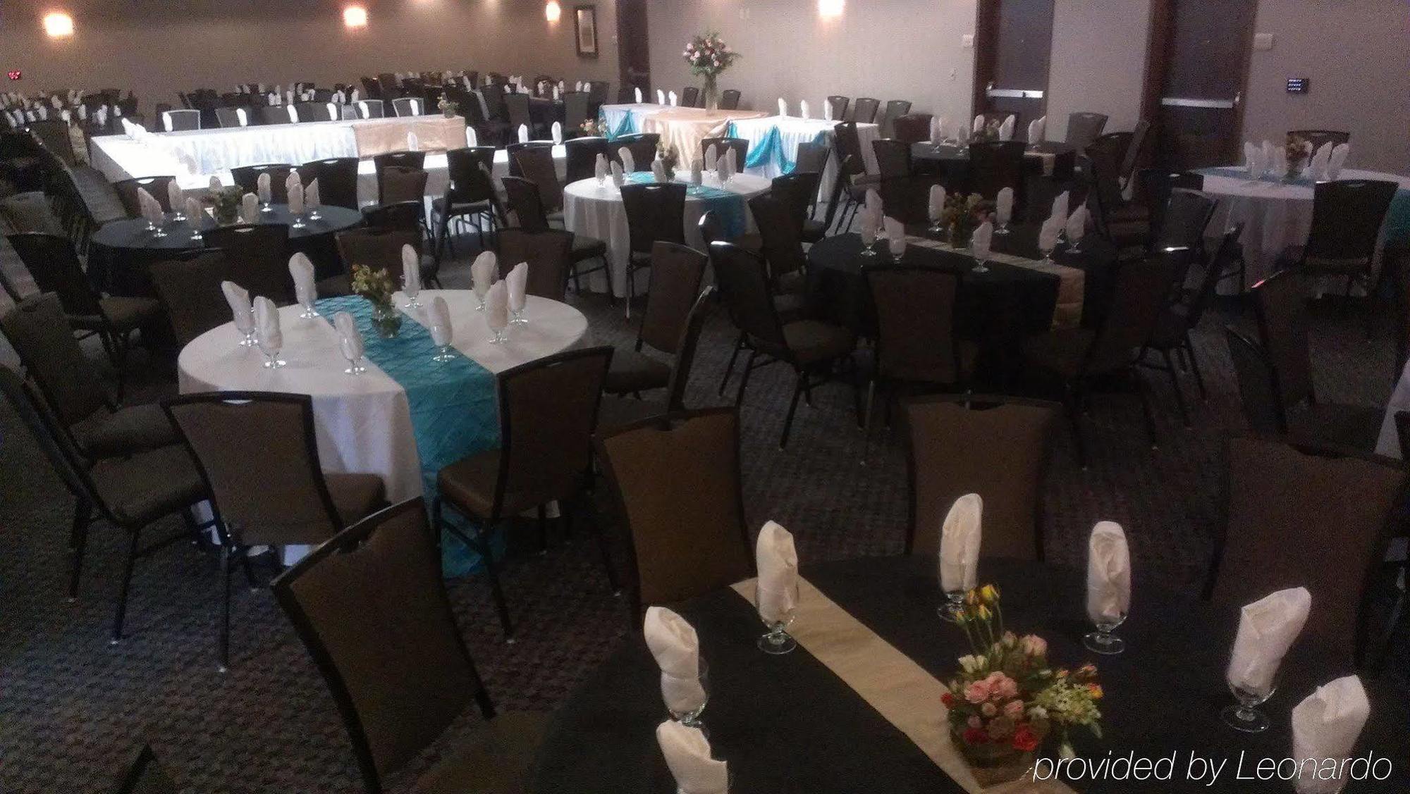 Hilton Garden Inn Midtown Талса Ресторан фото